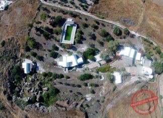 1992-1996: Νέες κατοικίες και ξωκκλήσι Αγ. Μαρίνας στους Μπαξέδες Οίας Σαντορίνη
